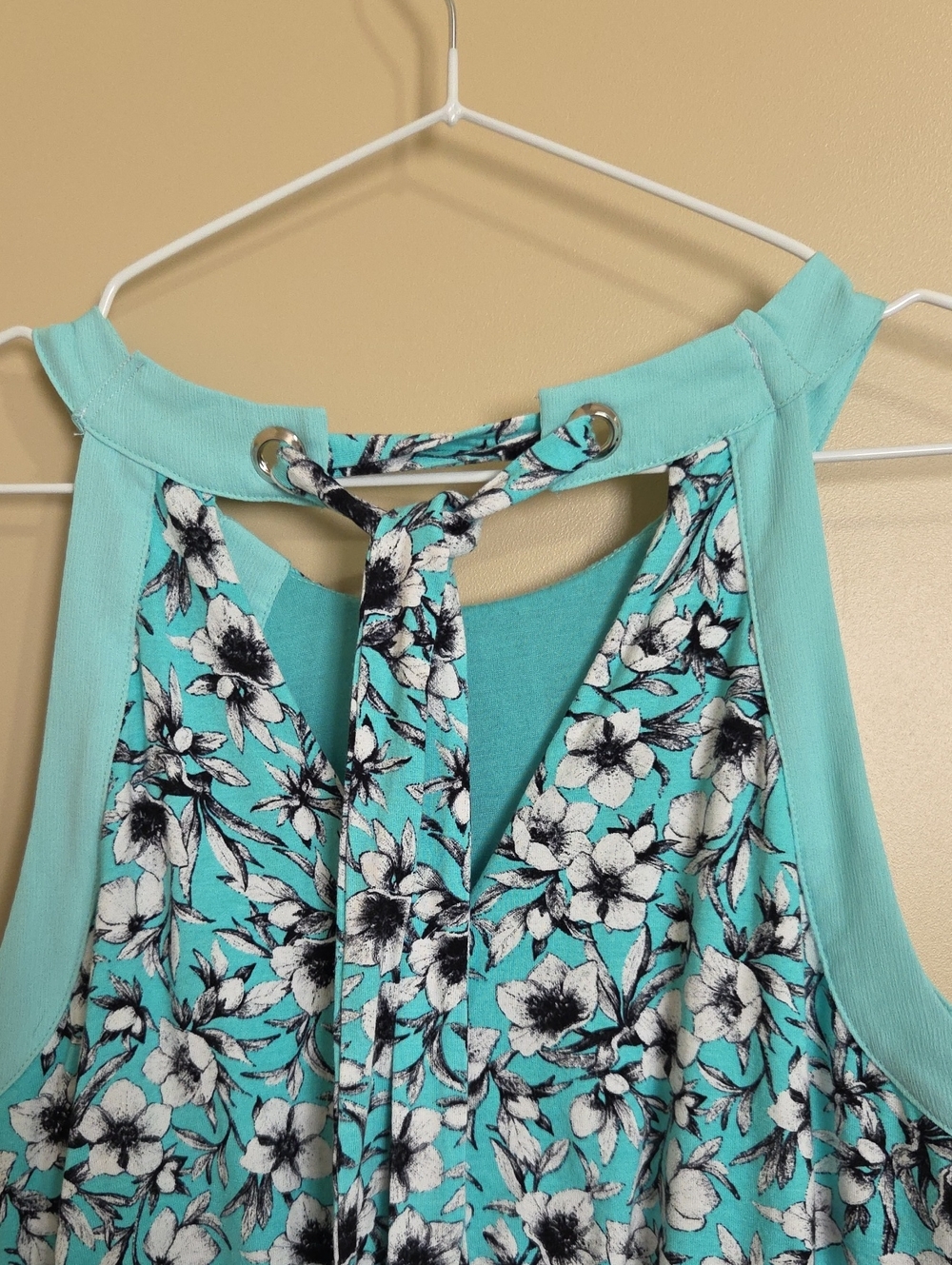 Skies Are Blue Floral Halter Casual Dress in Aqua - Picture 8 of 9